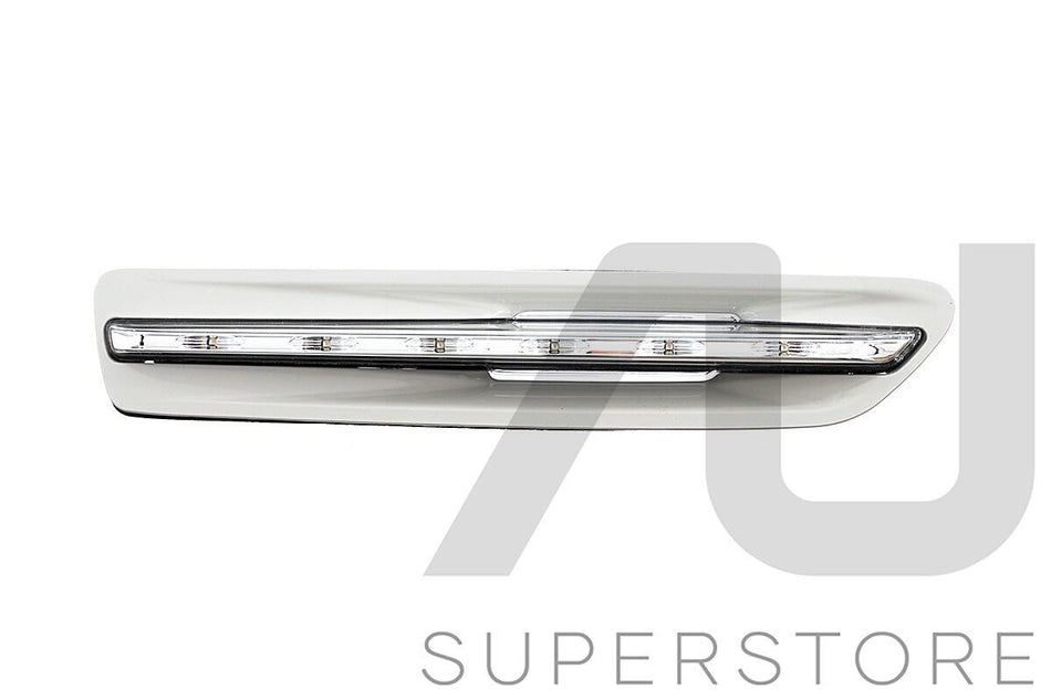 RH Right Guard Flasher Light Side Indicator Lamp CHR For Holden Caprice WM WN